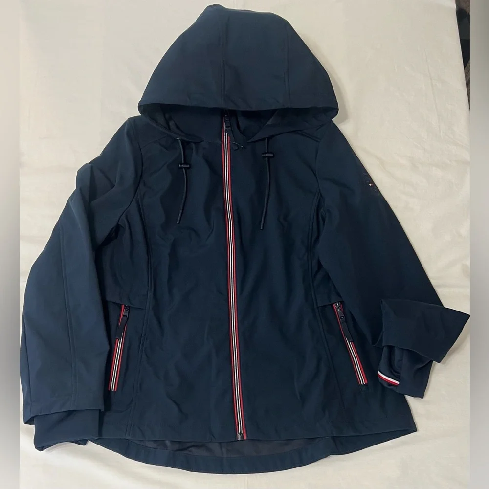 Tommy Hilfiger Navy Softshell Hooded Jacket – Size L